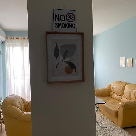 Seashell Apartment Durres Bagian luar foto