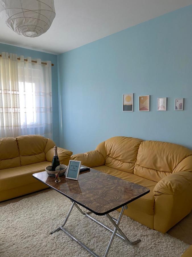 Seashell Apartment Durres Bagian luar foto